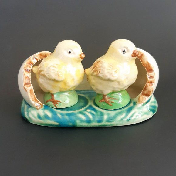 VTG Hatching Chicks in Eggs Shell Salt & Pepper Shakers Chicken Easter Farmhouse - Picture 3 of 13